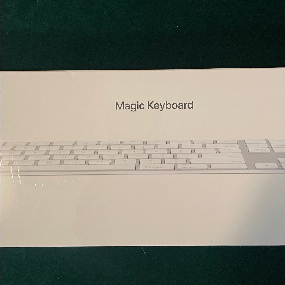 Apple Magic Keyboard in White with Numeric Pad - new in box - unopened sealed